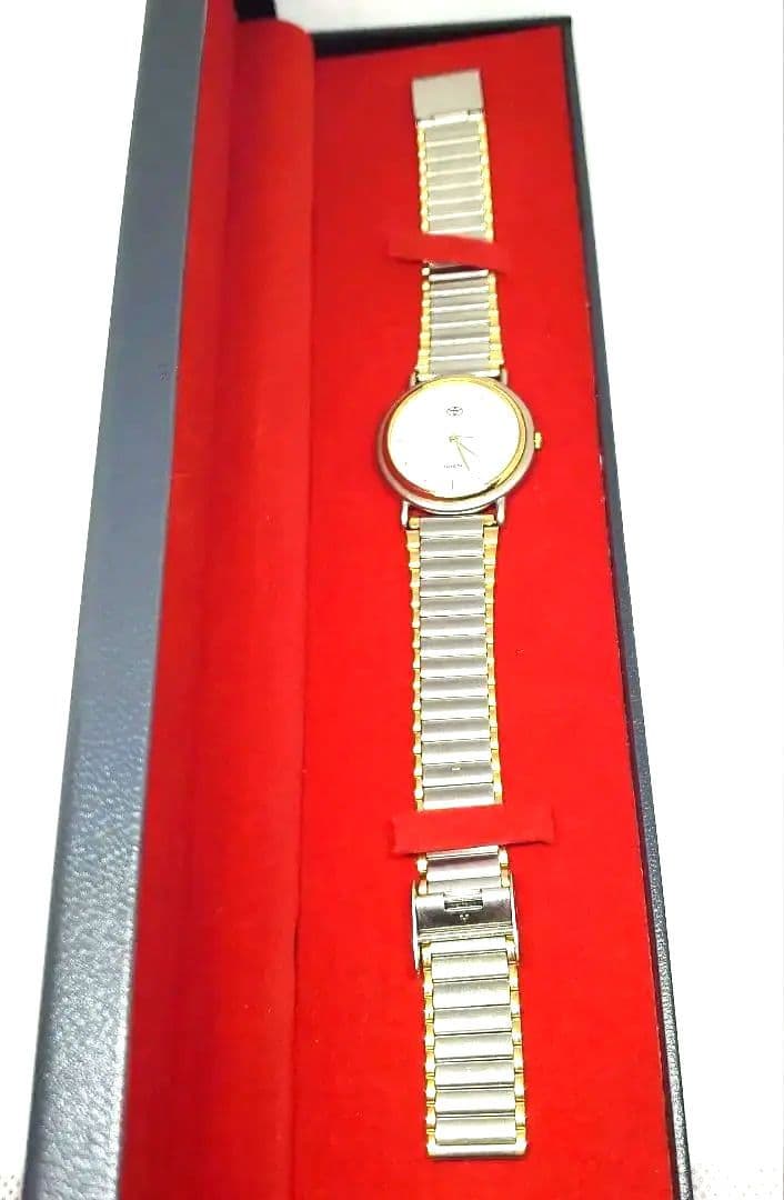 レトロ品　雑貨　TOYOTA記念品腕時計　専用ケース付き