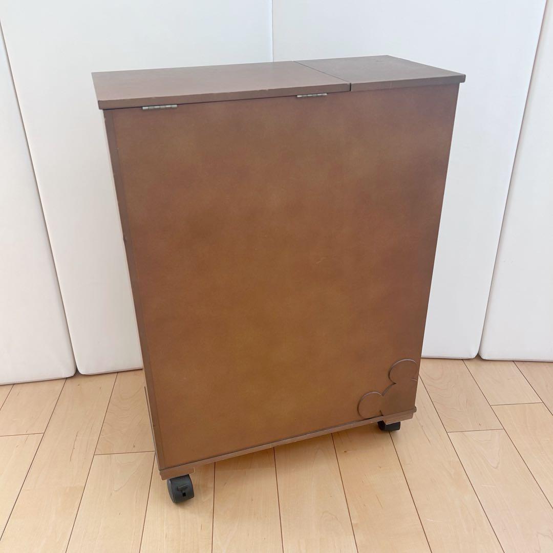 ミッキーマウス コンパクトコスメワゴン希少 アラウニハワイピンバッジ