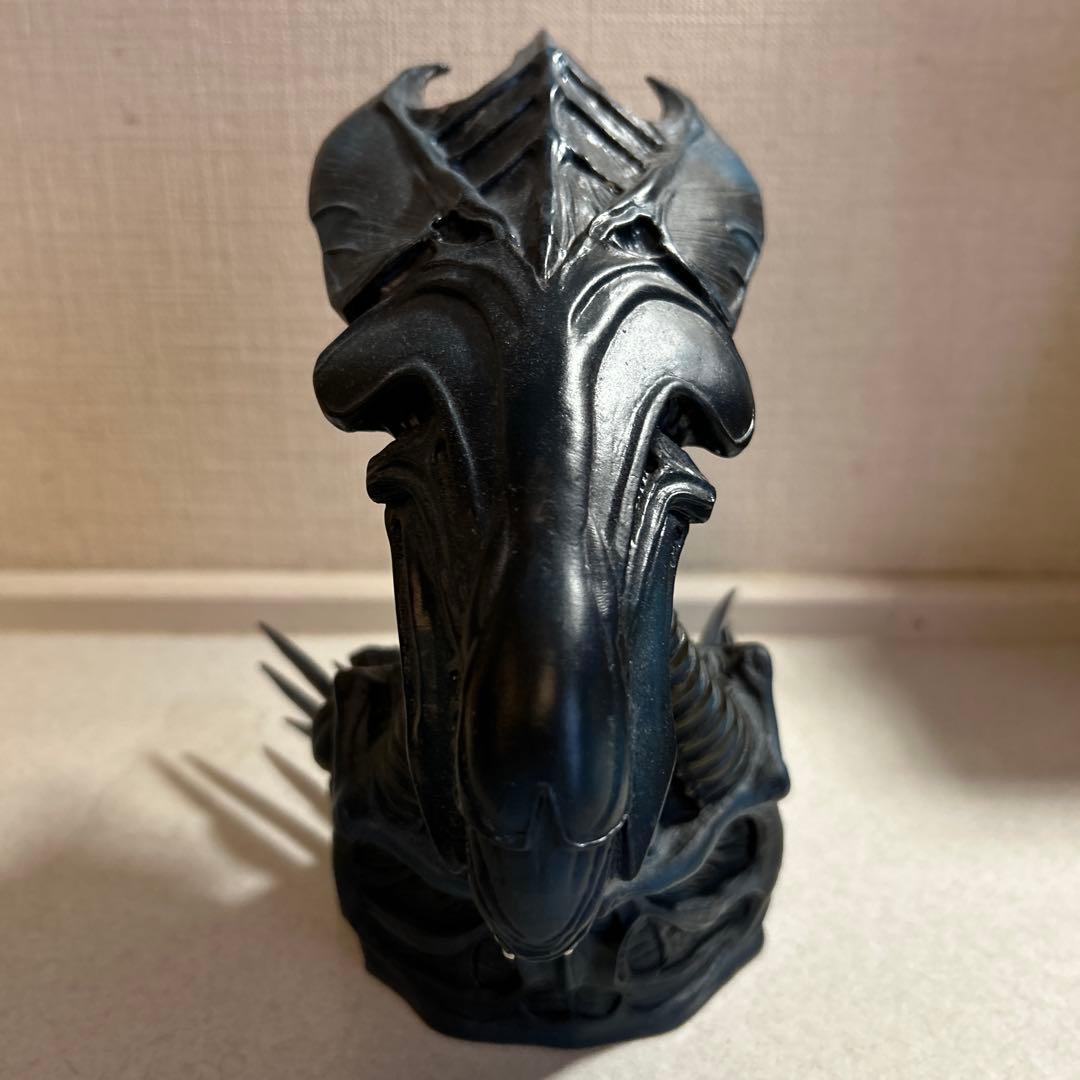 エイリアンクイーン　リアル貯金箱　エイリアン2