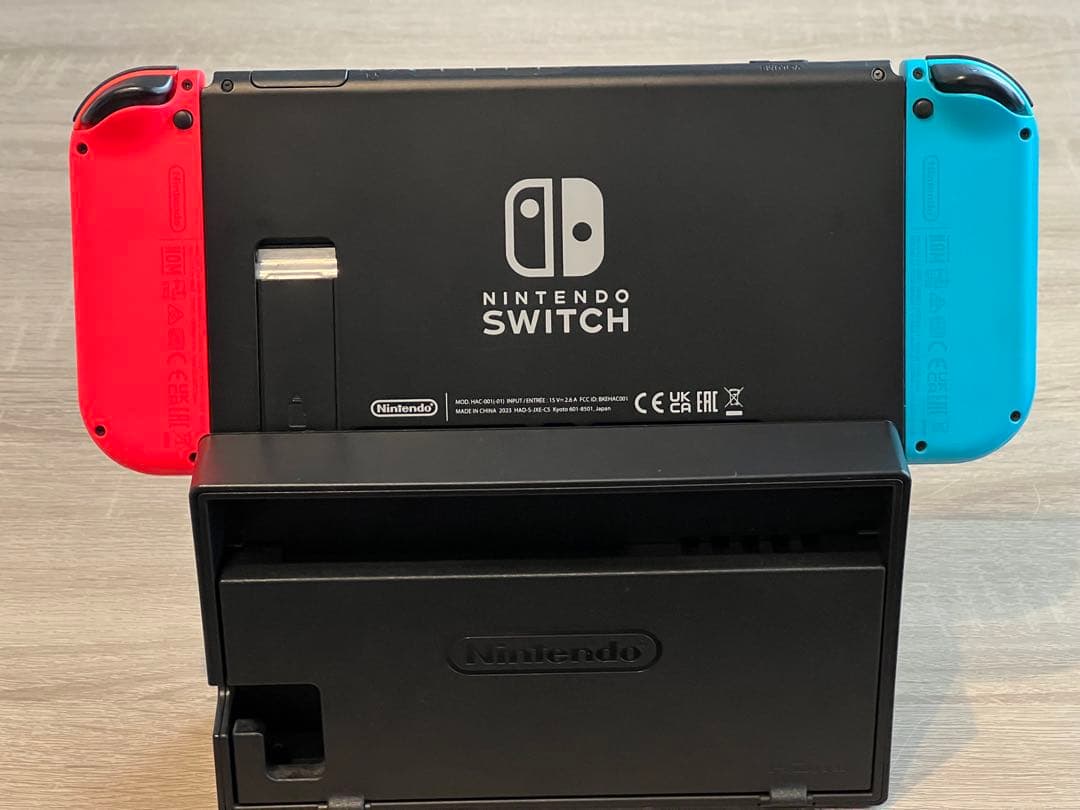 [美品] Nintendo Switch 本体 ネオンブルー/ネオンレッド
