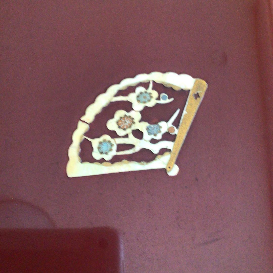 70 年程前の文箱　漆塗り螺鈿模様