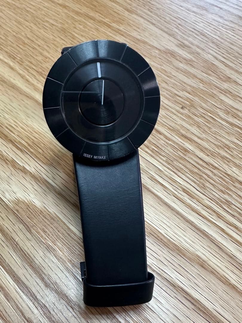 ISSEY MIYAKE TO ブラック　動作未確認