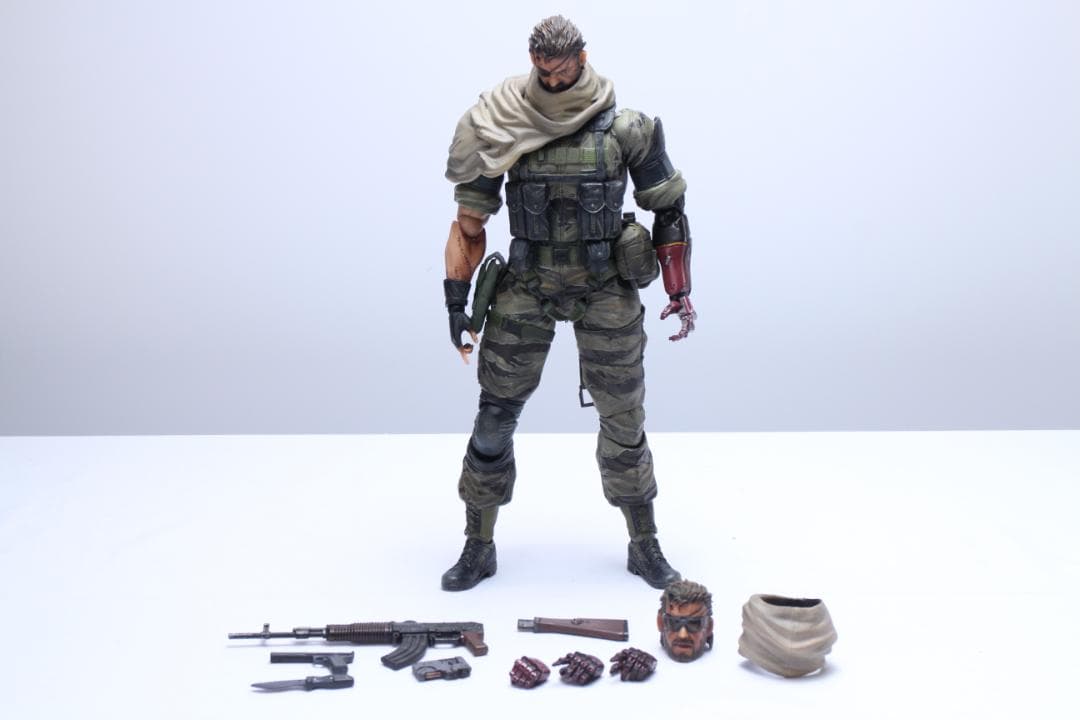 L GEAR SOLID V TPP プレイアーツ改 ヴェノム・スネーク