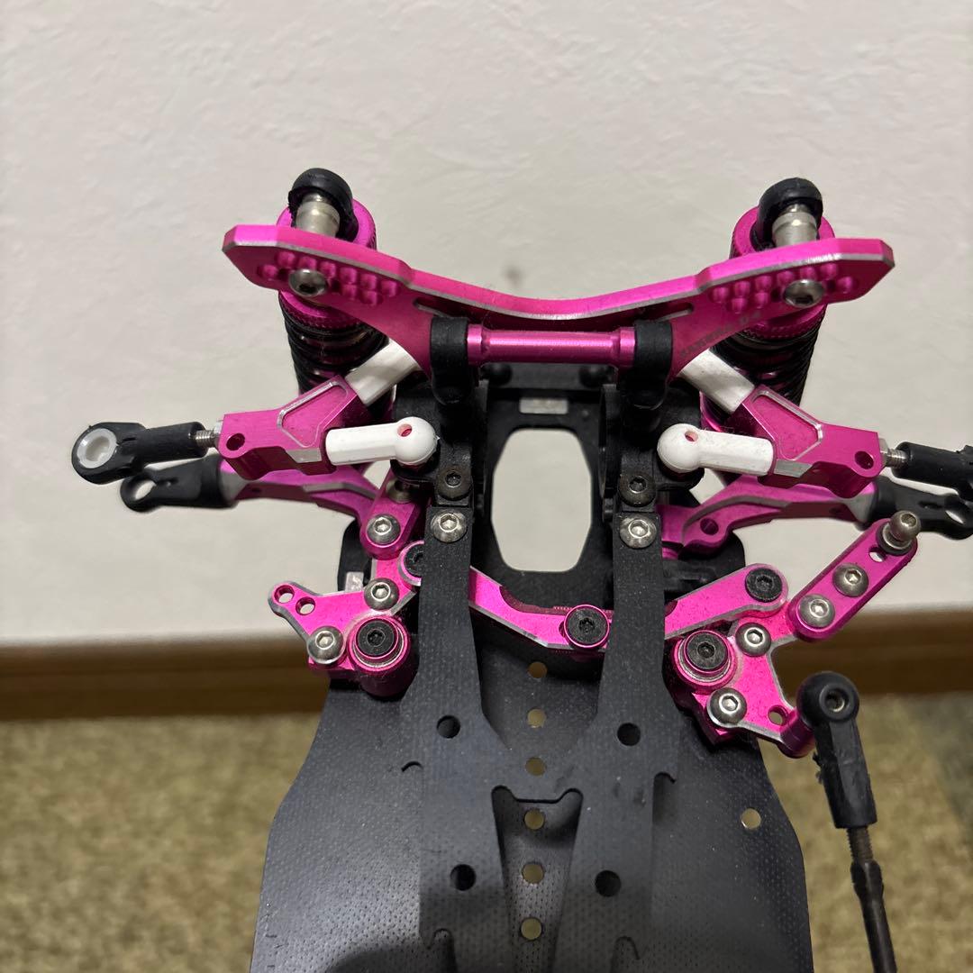 ラジコンシャーシ　サクラD4ピンク