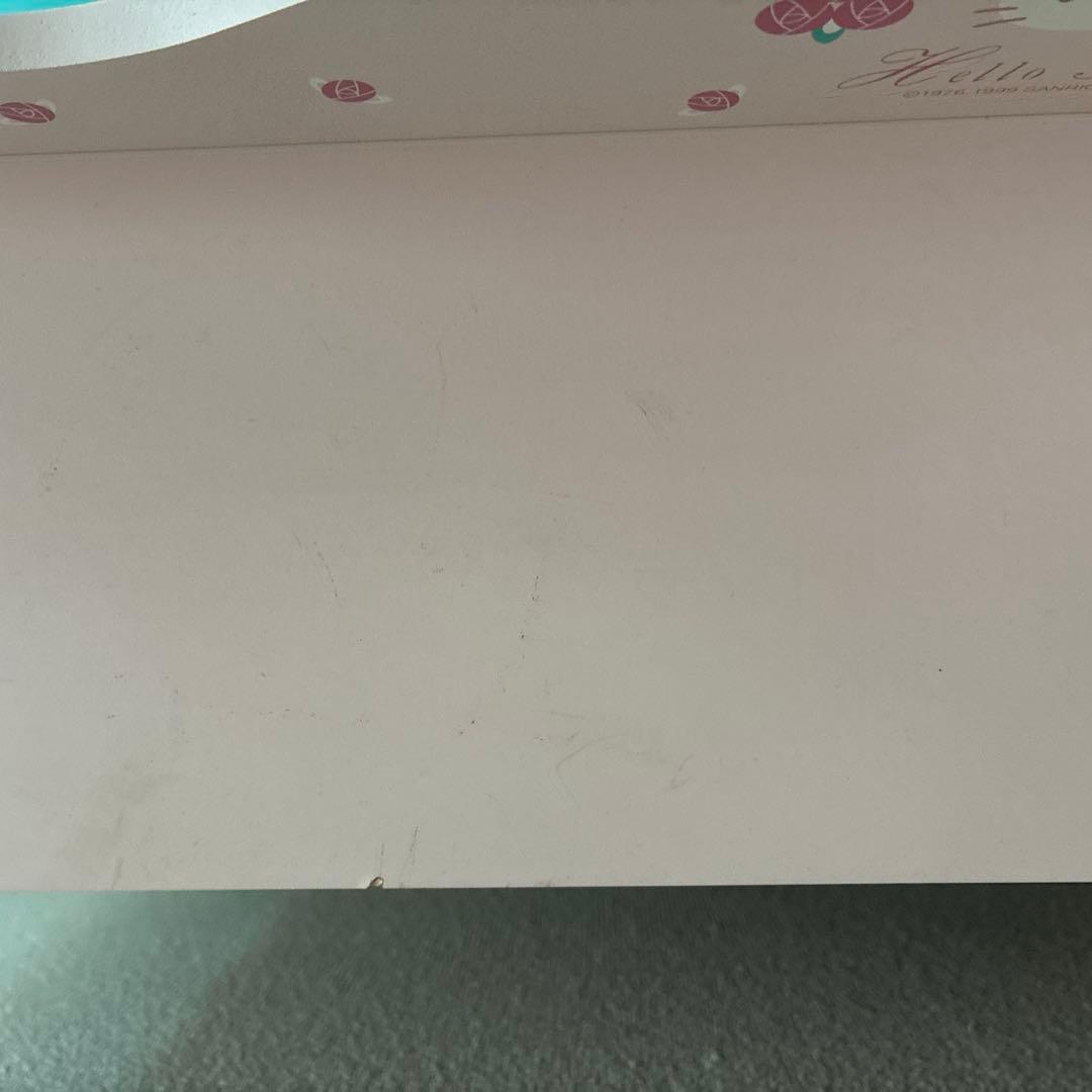 ハローキティ カップ&ソーサー6客セット収納棚付 バラ売り不可