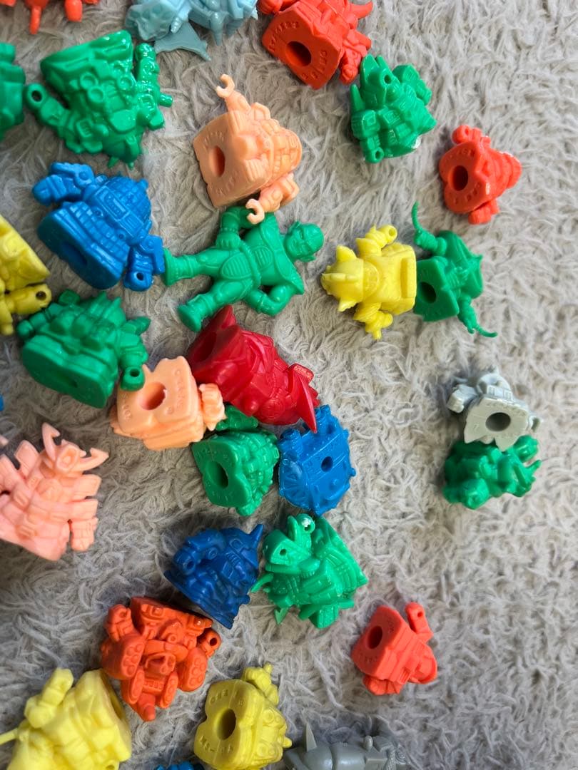 多色キャラクター型フィギュア約50個セット