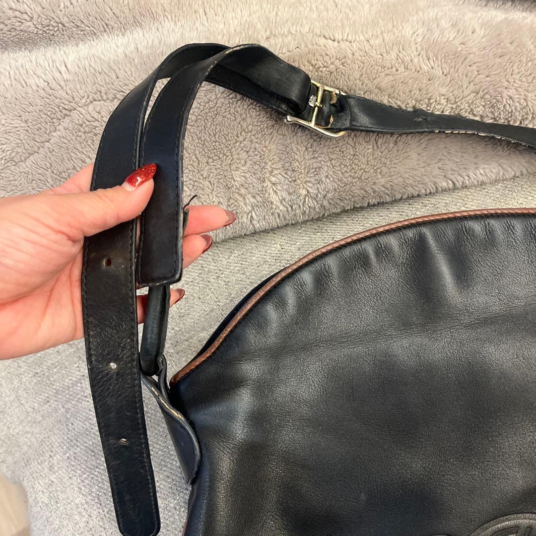 セリーヌ　黒 レザー ショルダーバッグ
