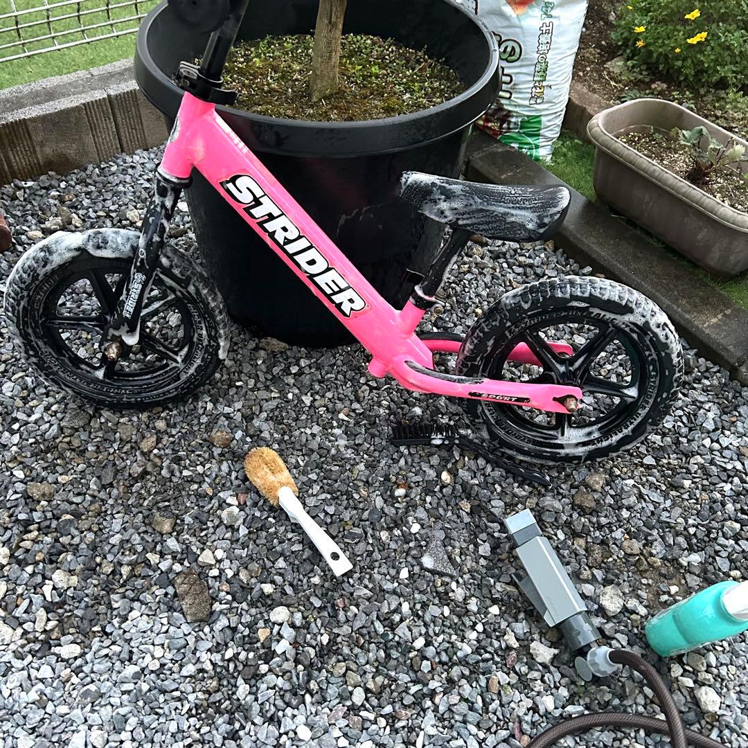 良品☆STRIDER ストライダー スポーツ キックバイク ピンク 補助なし