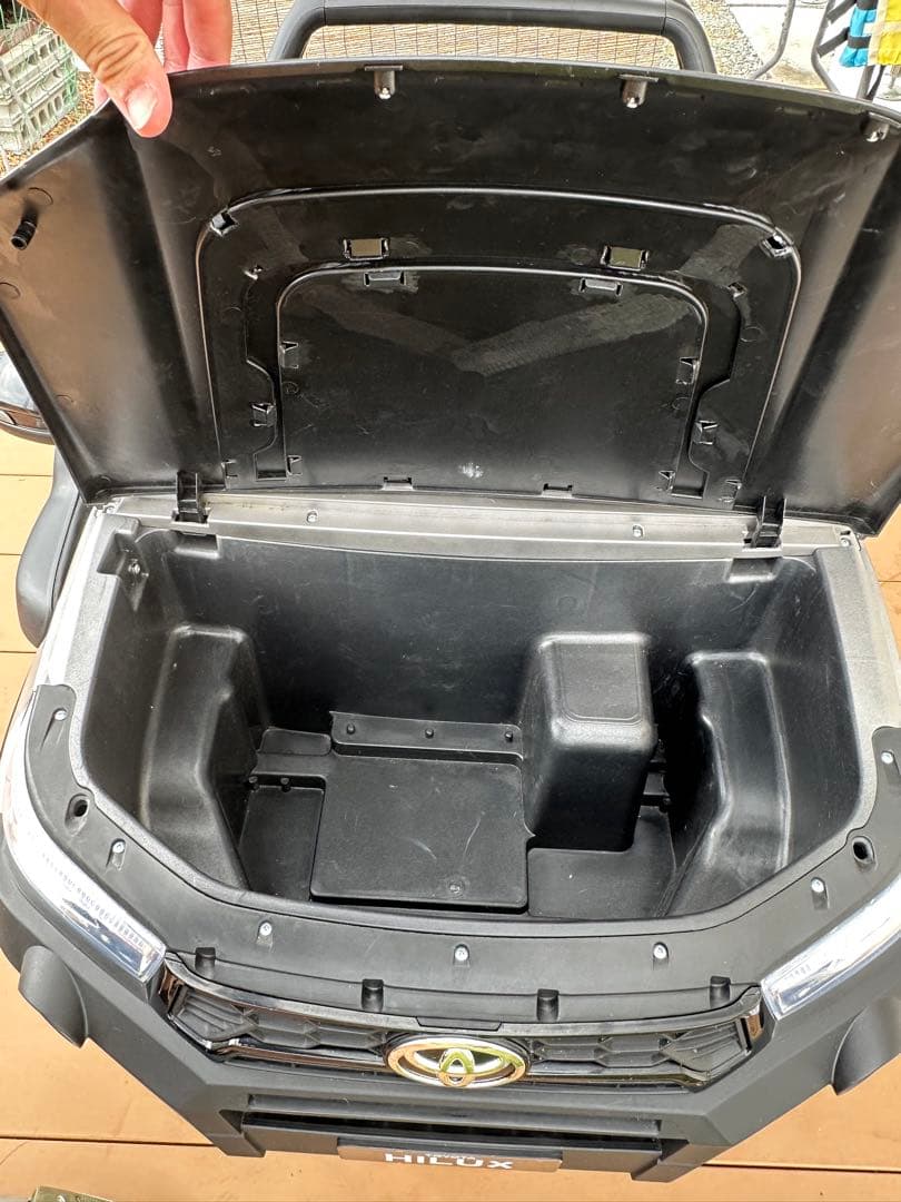 手渡し限定　乗用ラジコン　ハイラックス　ラギット