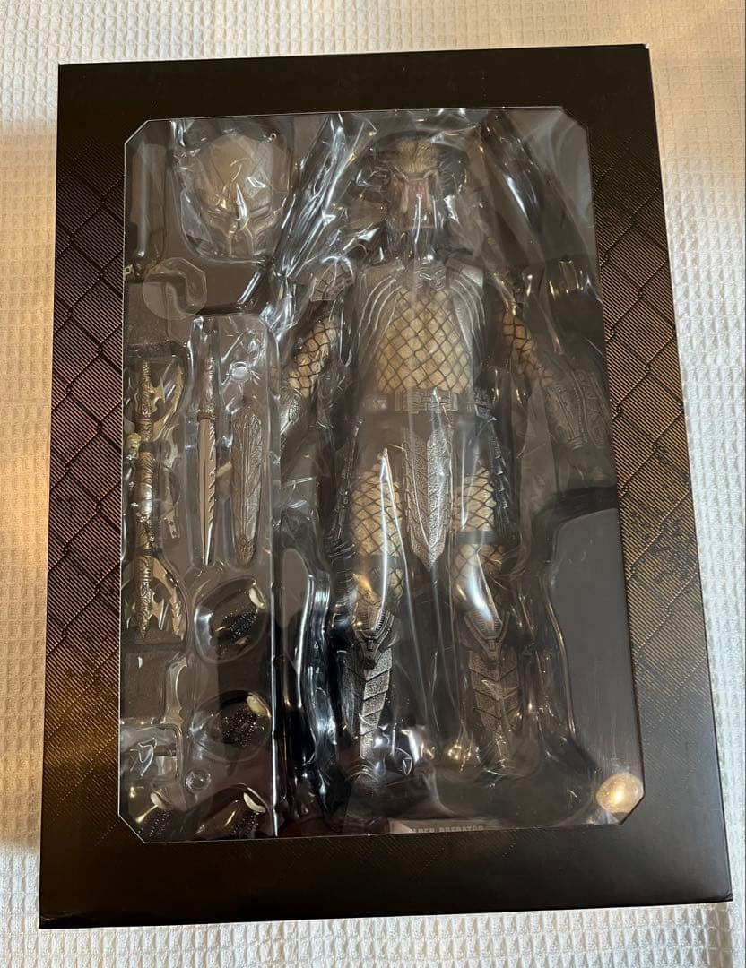 ホットトイズ　AVP エルダープレデター 2.0版 1/6 Predator