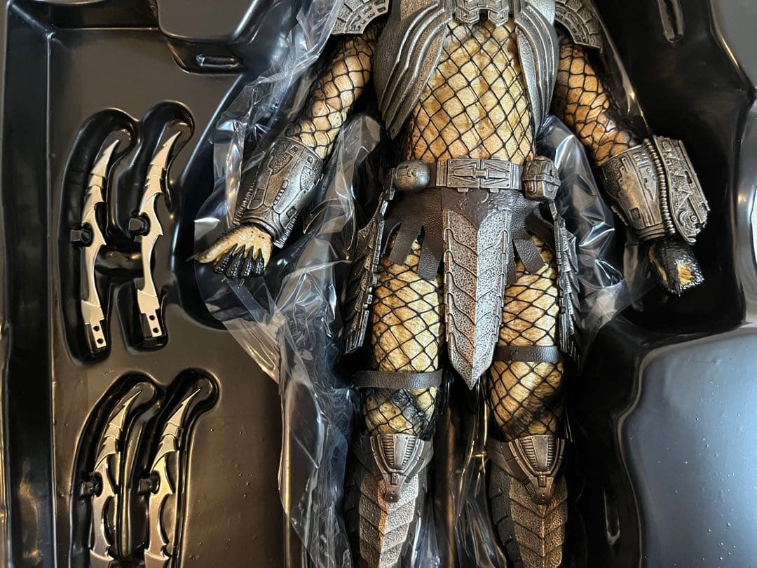 ホットトイズ　AVP エルダープレデター 2.0版 1/6 Predator