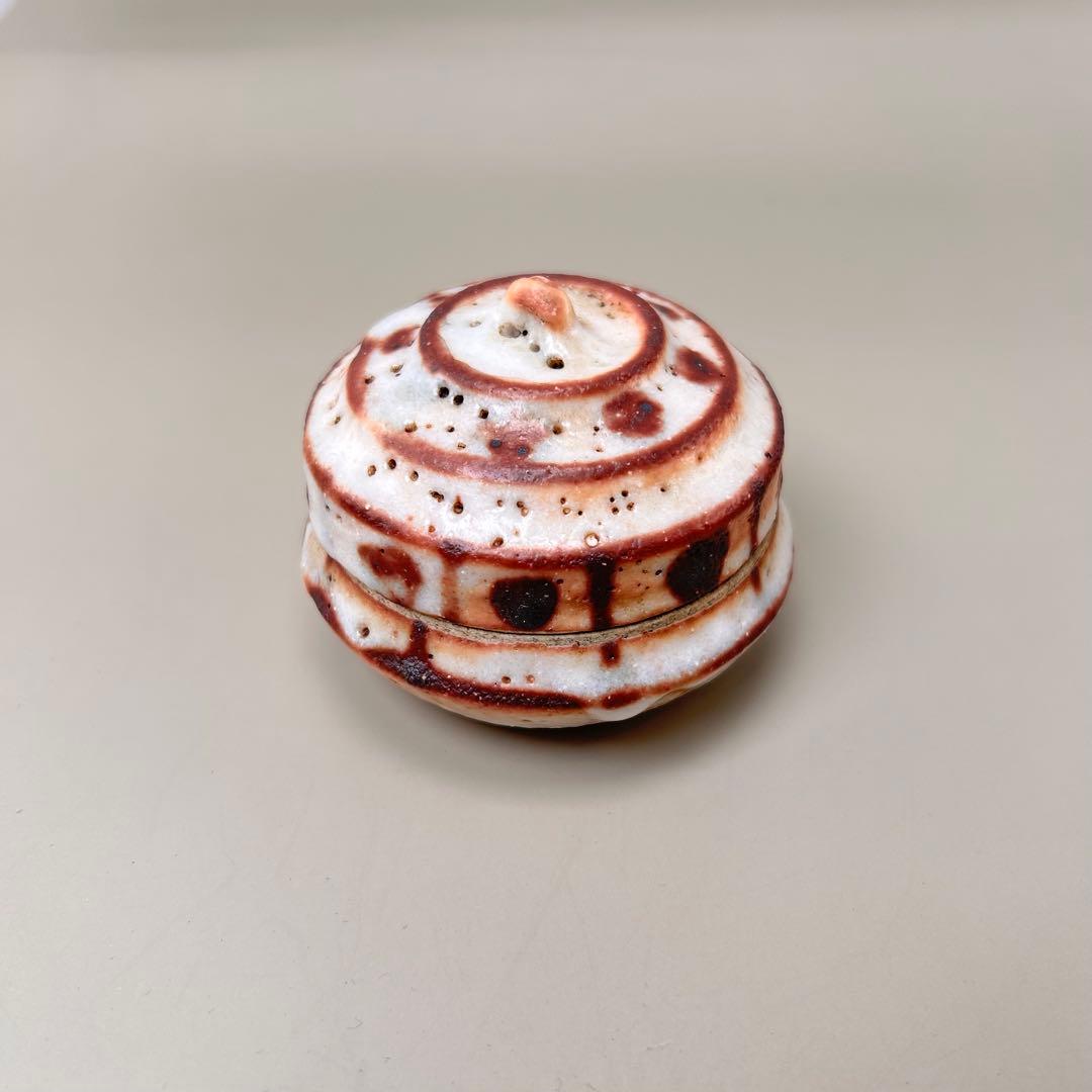 A048志野焼 香合 香道具 茶道具 美濃焼 陶芸 アンティーク 和陶器