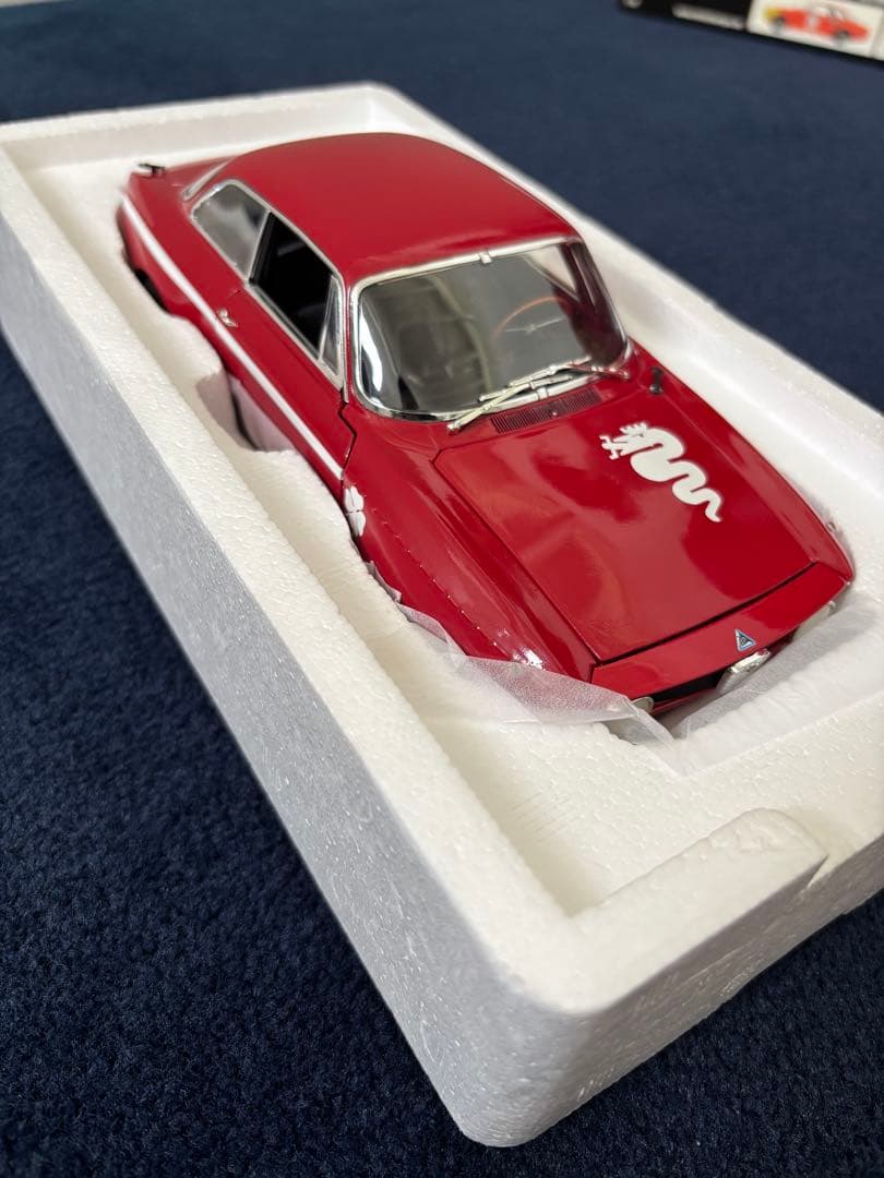 PMA製 アルファロメオ GTA 1300ジュニア 1972 1:18