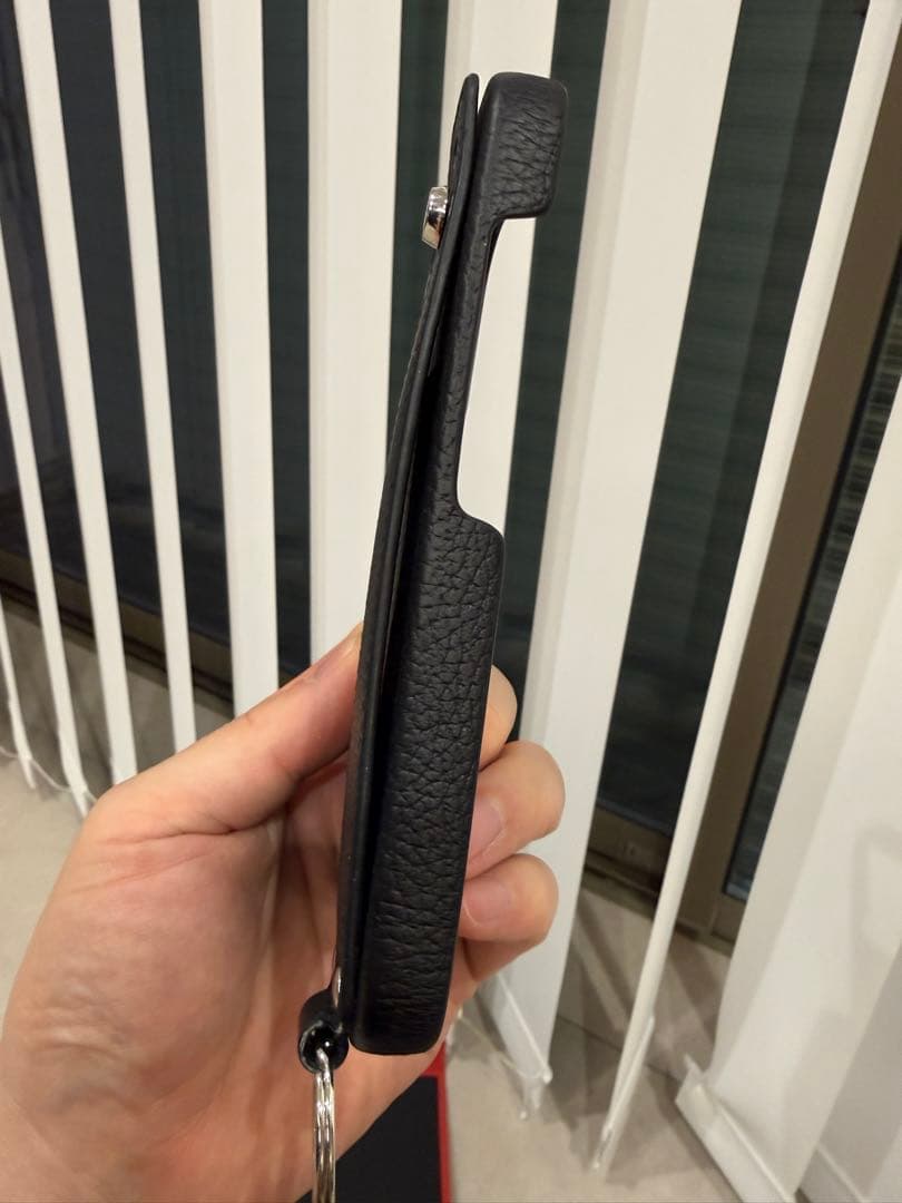 BONAVENTURA -iPhone 16 Pro ハンドル付きバックカバー