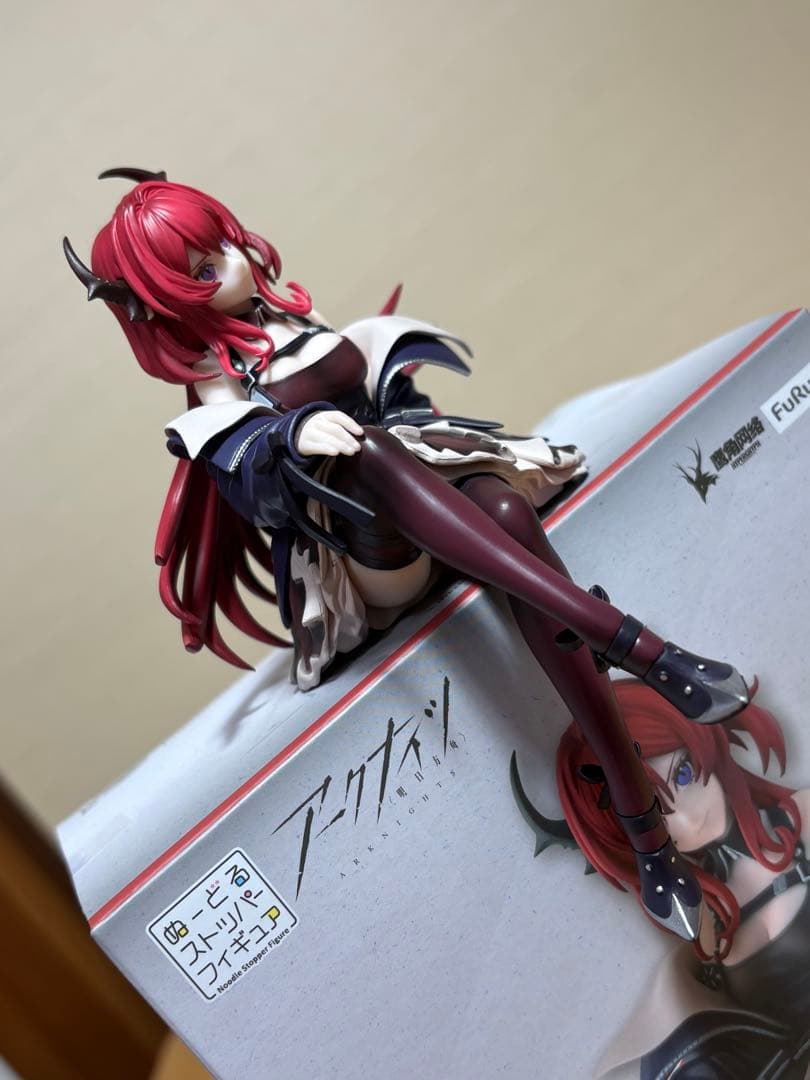 アークナイツ スルト ぬーどるストッパーフィギュア 2個セット - メルカリ