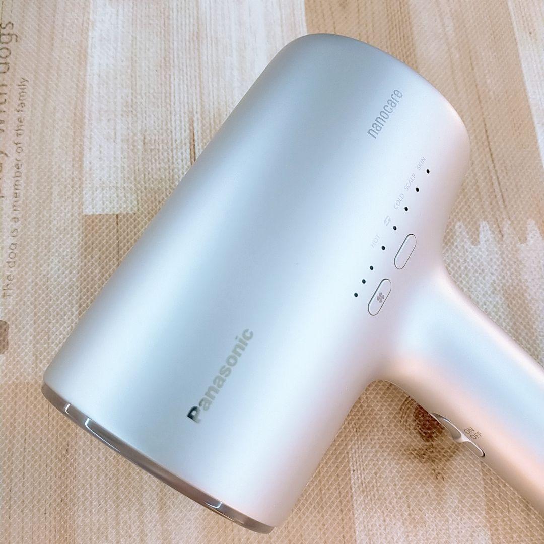 ほぼ未使用○ノズル付き Panasonic ナノケア ドライヤー EH-NA0J