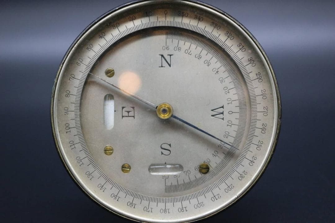 方位磁針 海軍 コンパス アンティーク 航海 革ケース 軍物