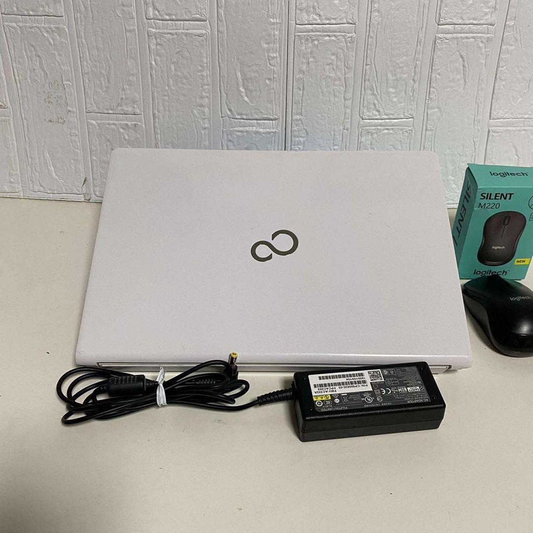 Windows11 オフィス2024年Corei5 SSD メモリ8GB 富士通