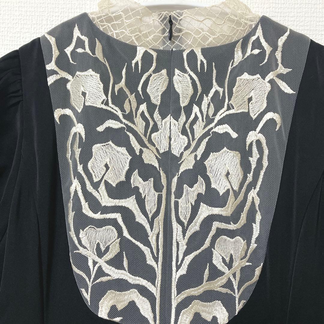 美品　人気　エトル　バック刺繍フレアドレス　パーティー　オケージョン　M