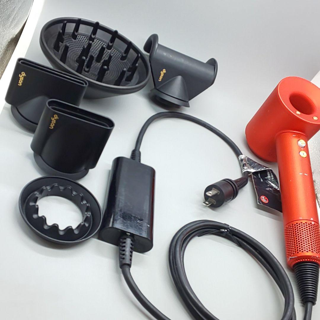 ダイソン dysonドライヤー HD08《国内正規品・風量新品同様》386