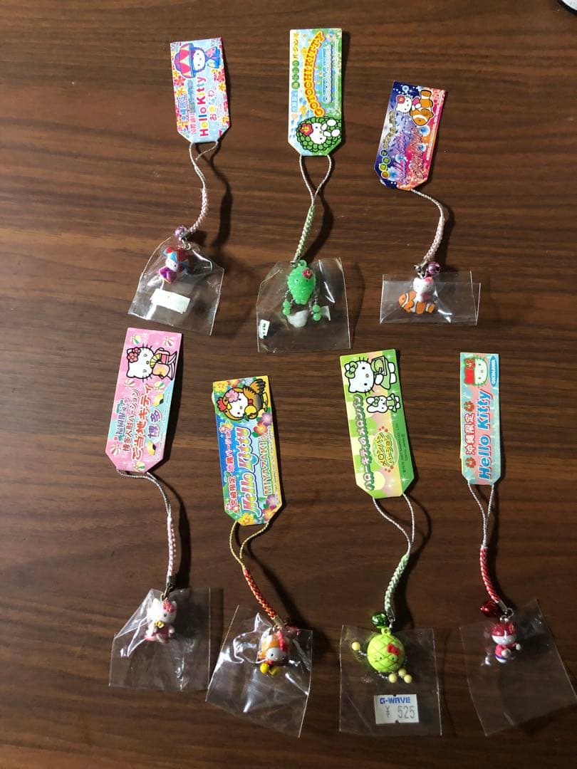 ご当地キティストラップ69個