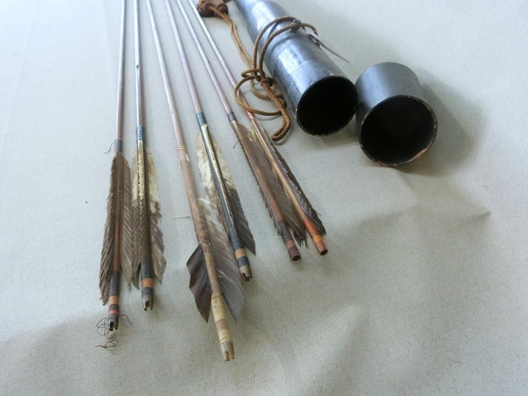 インテリア！【弓矢セット　矢筒　矢尻　矢の根　武具・RY】◆鍔拵え　刀装具　陣笠