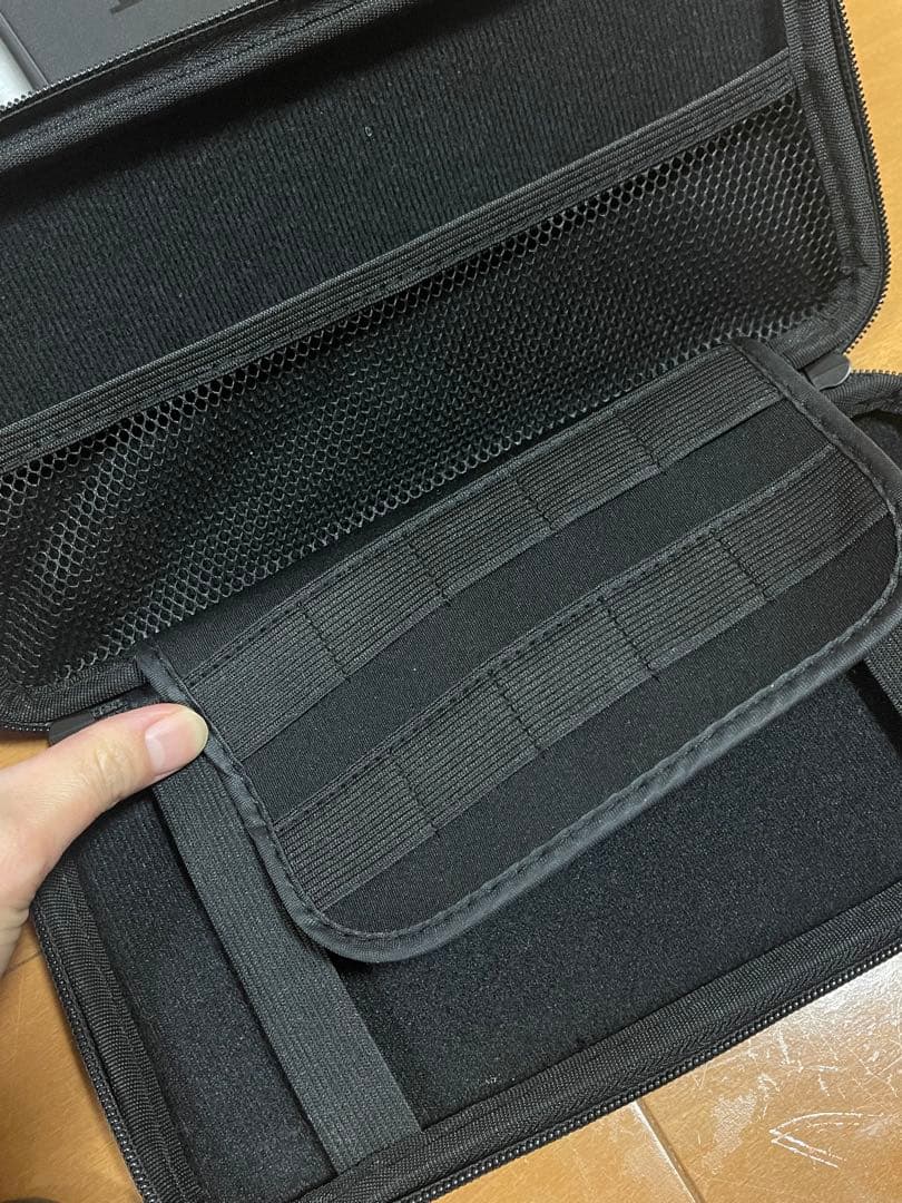 Switch 本体　持ち運びケース付き