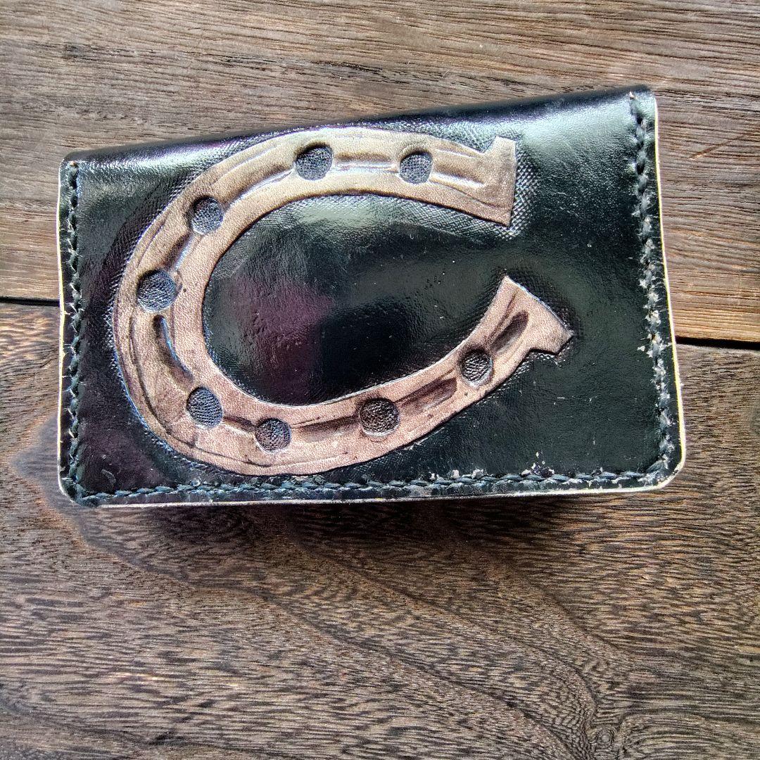 ミドルサイズ トラッカーウォレット 黒 午年記念 蹄鉄 手染め