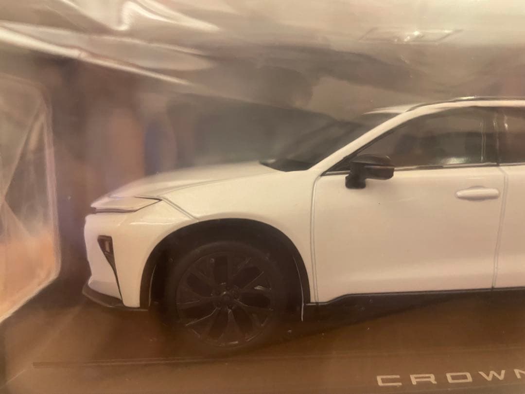 トヨタ CROWN ESTATE ミニカー ホワイト新品未開封品