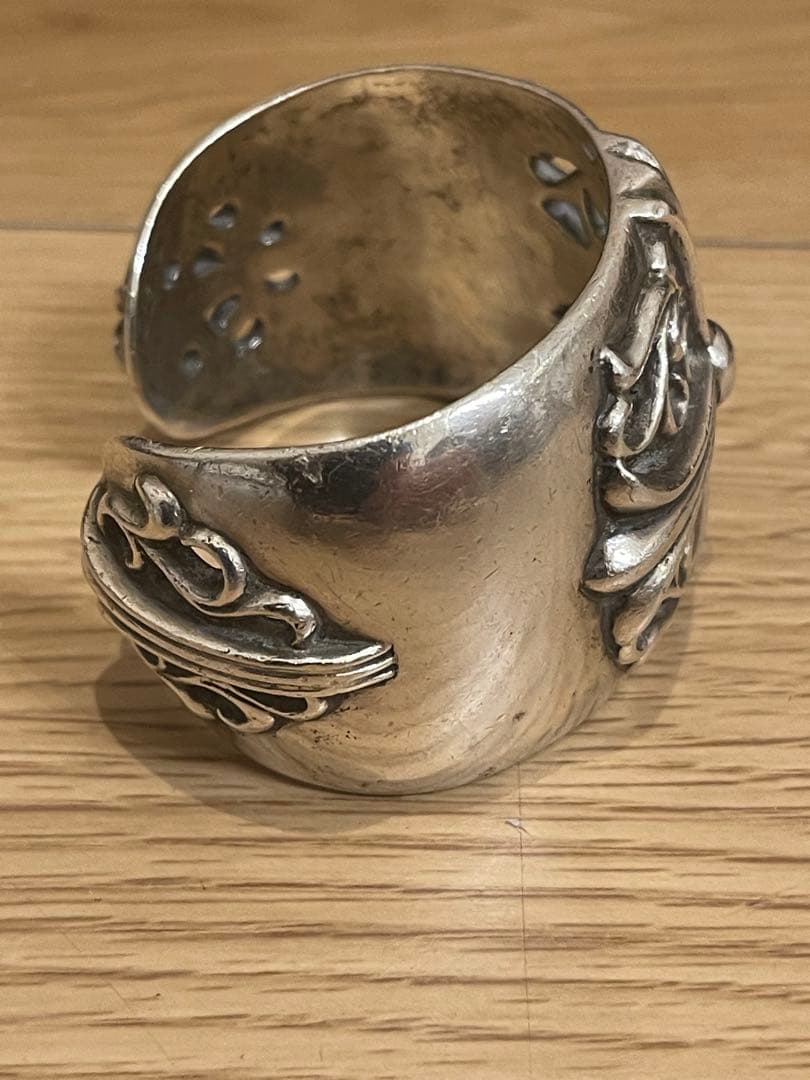 ぼぶゆう　クロムハーツ　フローラルクロス　ワイドカフ　鑑定証明書付き