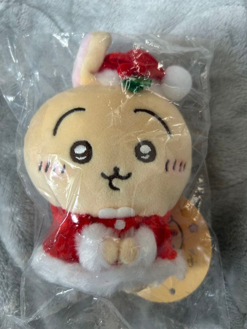 ちいかわ サンタさんだ！持ちますマスコット うさぎ