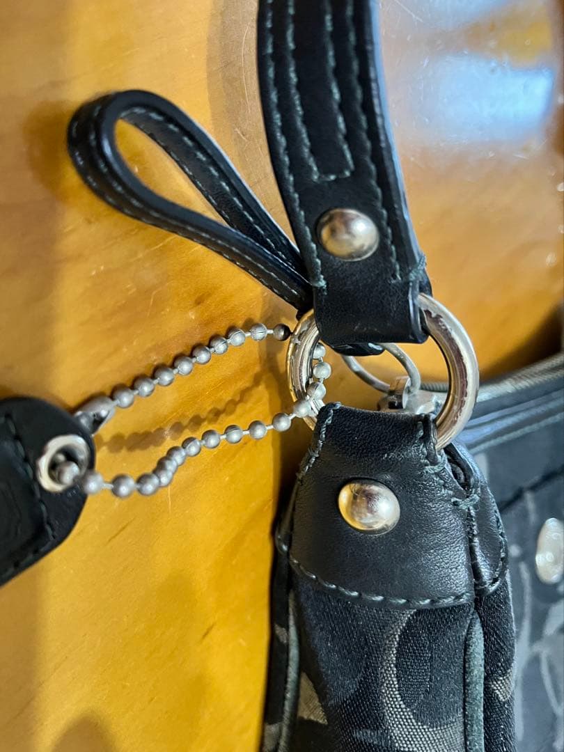 希少◆COACH ◆アクセサリーポーチ ハンドバッグ シグネチャー 黒