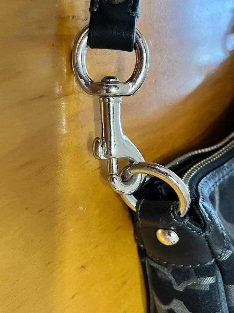 希少◆COACH ◆アクセサリーポーチ ハンドバッグ シグネチャー 黒