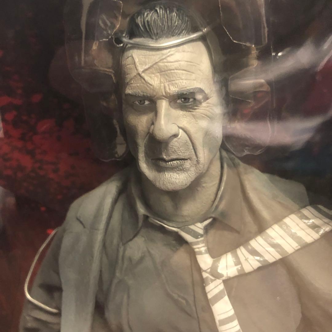 NECA シンシティ　ハーティガン　18インチサイズ フィギュア 未使用