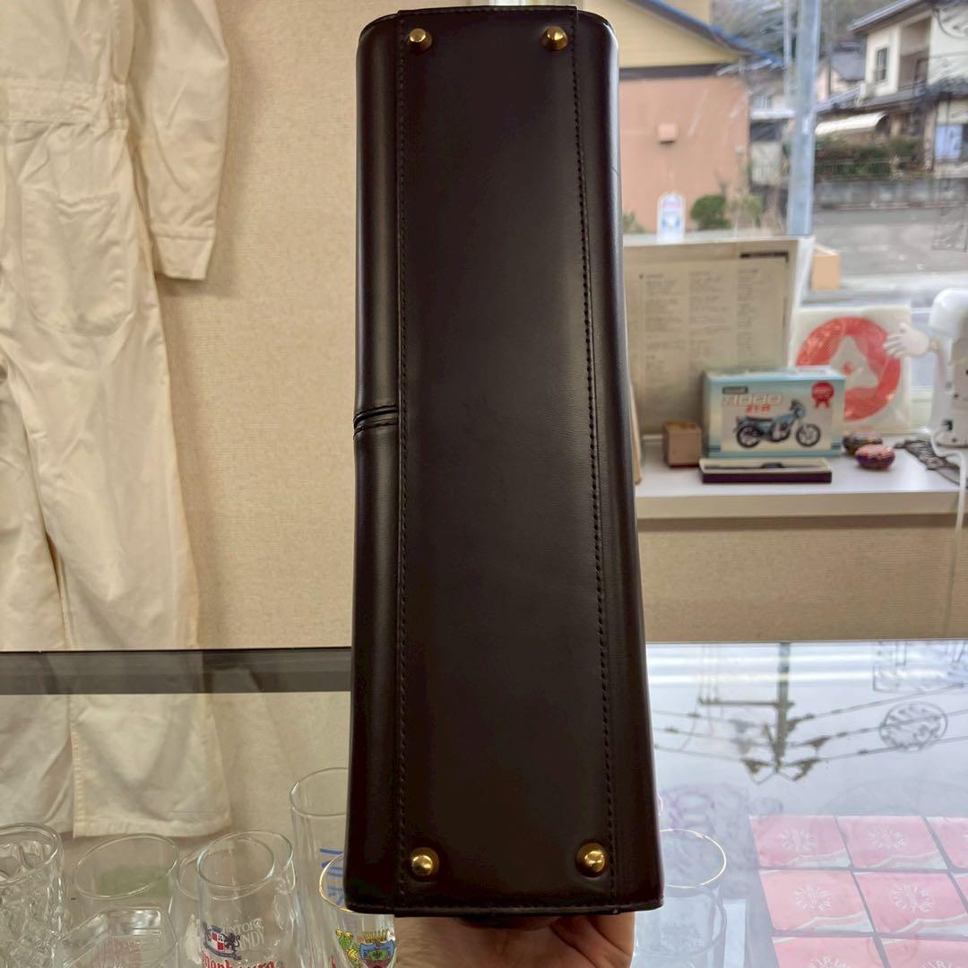 る*る様 未使用　イヴサンローラン　ロゴ金具　ダークブラウン　ハンドバッグ　長期