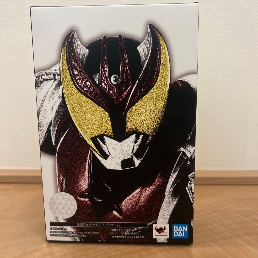 BANDAI SHFiguarts 仮面ライダーキバ　キバフォーム