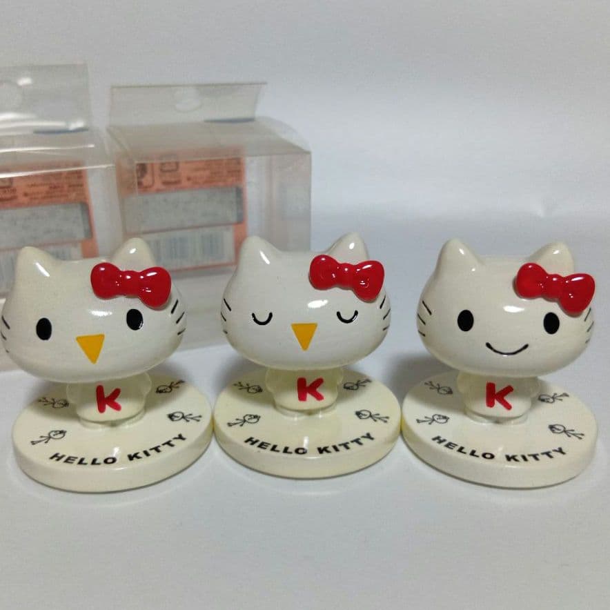 2007年　ハローキティ　マグネット　メモスタンド　３種類　サンリオ