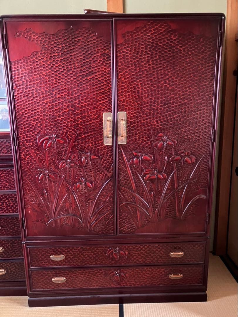 鎌倉彫の洋服箪笥 鎌倉彫洋服箪笥買取致しました|愛品館八千代店 | リサイクルショップ