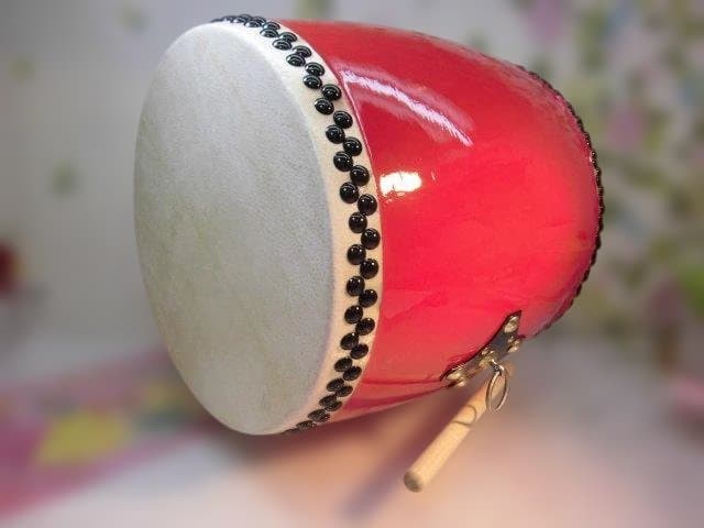 新品未使用(送料無料)26.980円 エイサー大太鼓36cm*40cmバチ付き 外国