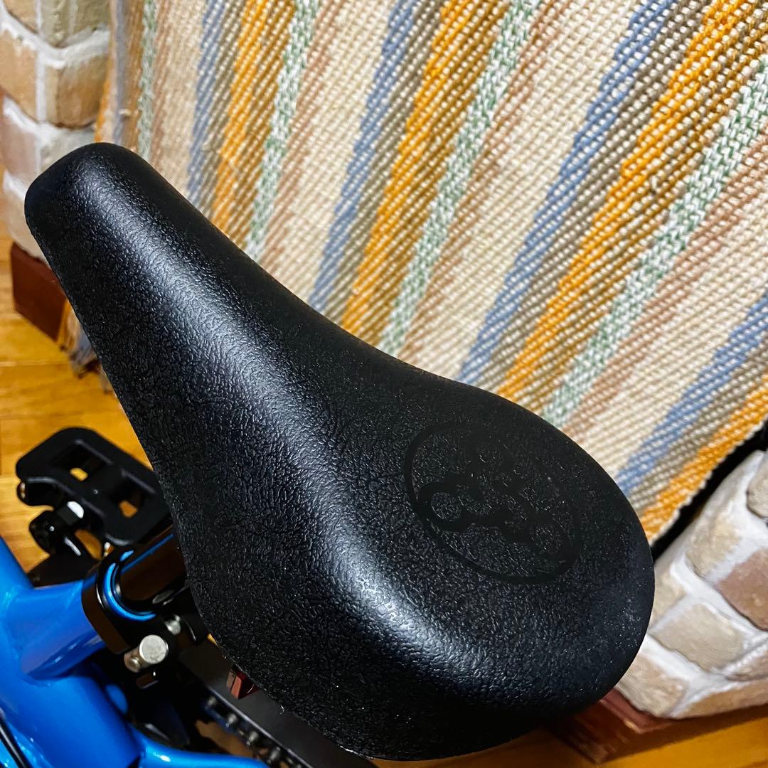 展示・未走行品 STRIDER 14x ストライダー 人気ブルー 2018製造