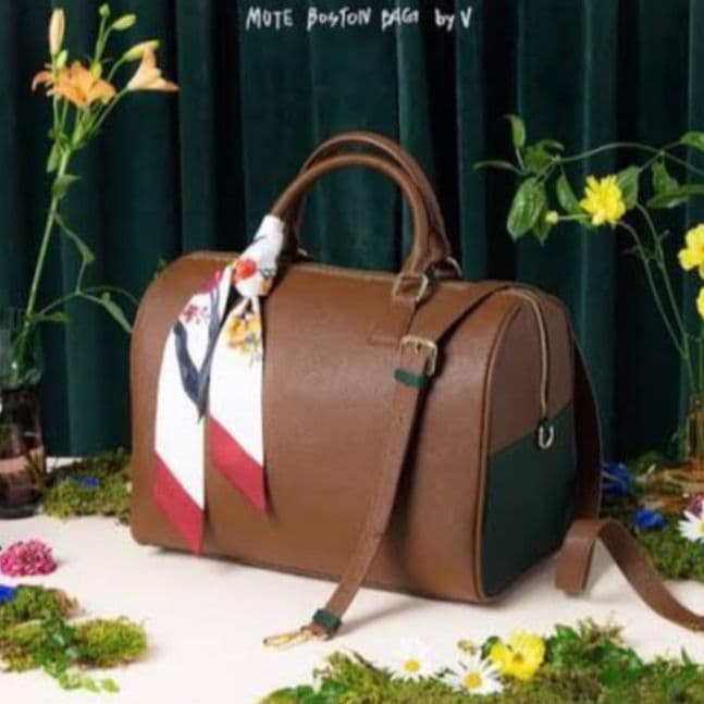 BTS　V　テテ　ボストンバッグ　MUTE BOSTON BAG　旅行　ライブ