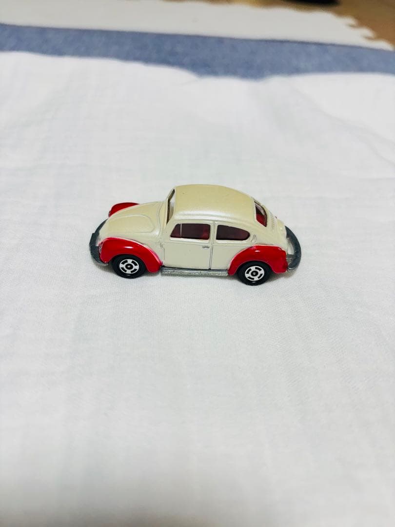 トミカ フォルクスワーゲン ビートル F20 赤 クリーム色