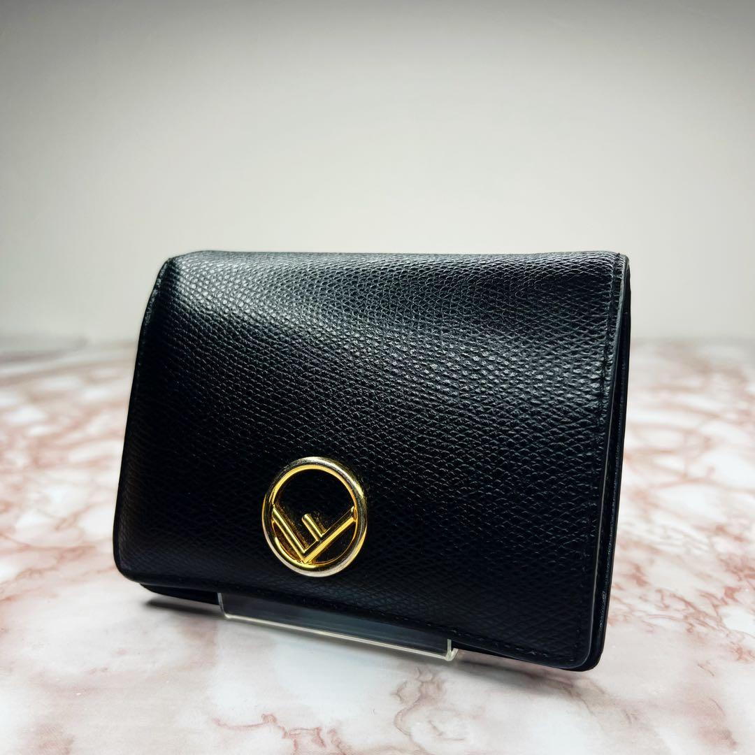 【極美品】FENDI ブラックレザー コンパクトウォレット　折り財布70