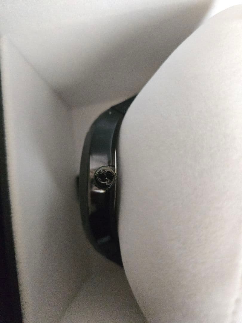 GUCCI ラバーベルト時計 ブラック