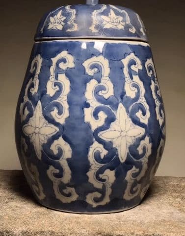 青花磁 茶入れ。 工芸品 美術品 置物 コレクション品 中国陶器 景徳鎮