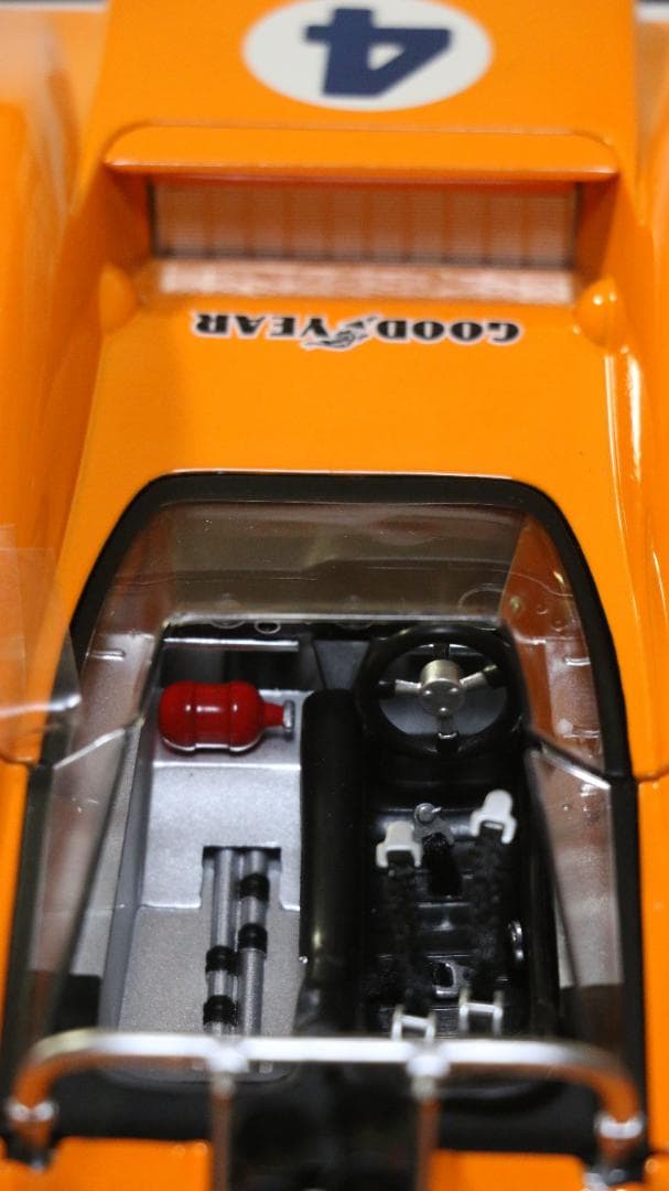 超貴重　GMP製１／１８ マクラーレン・シボレーＭ８Ｂウィング１９６９カンナム