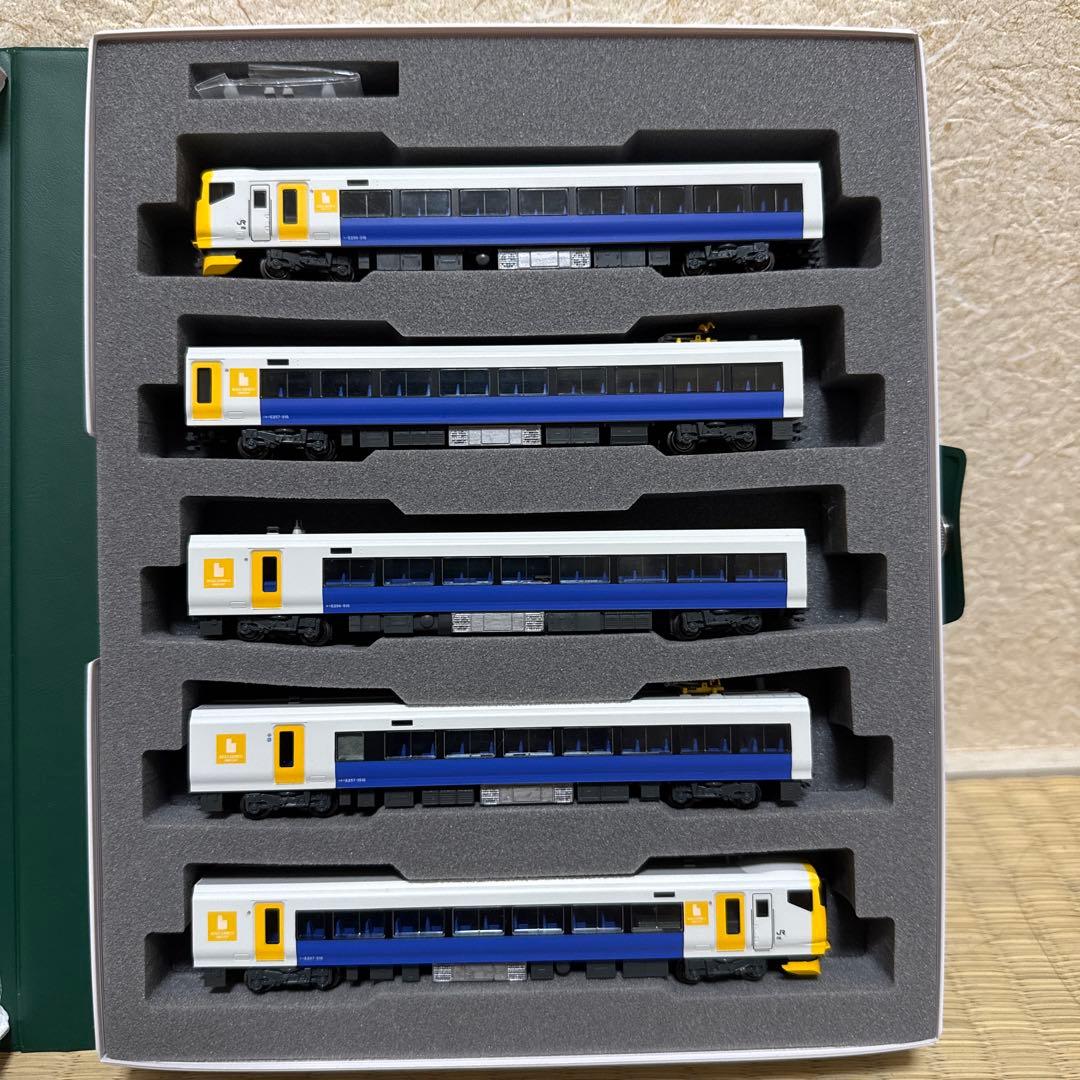 Nゲージ KATO E257系500番台5両基本セット わかしお・さざなみ