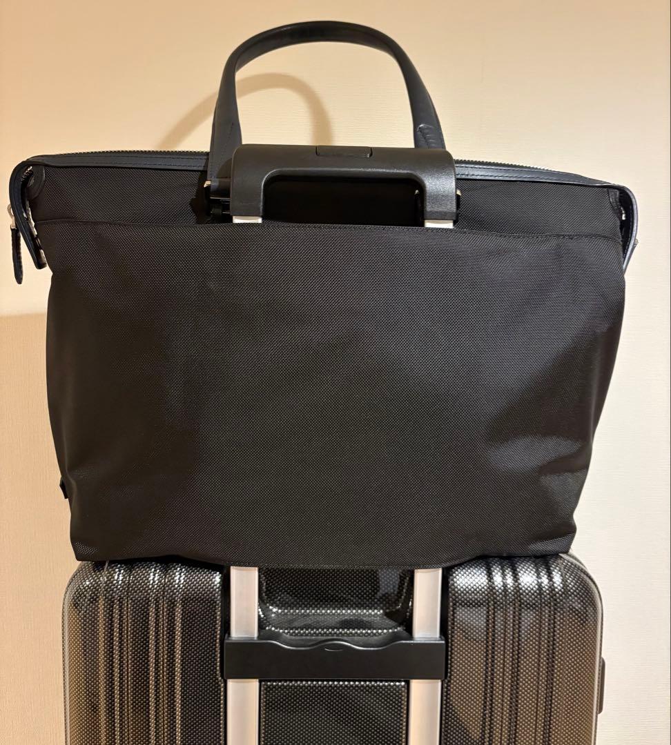 美品 TUMI トゥミ 68416DNYE トートバッグ ネイビー正規店購入