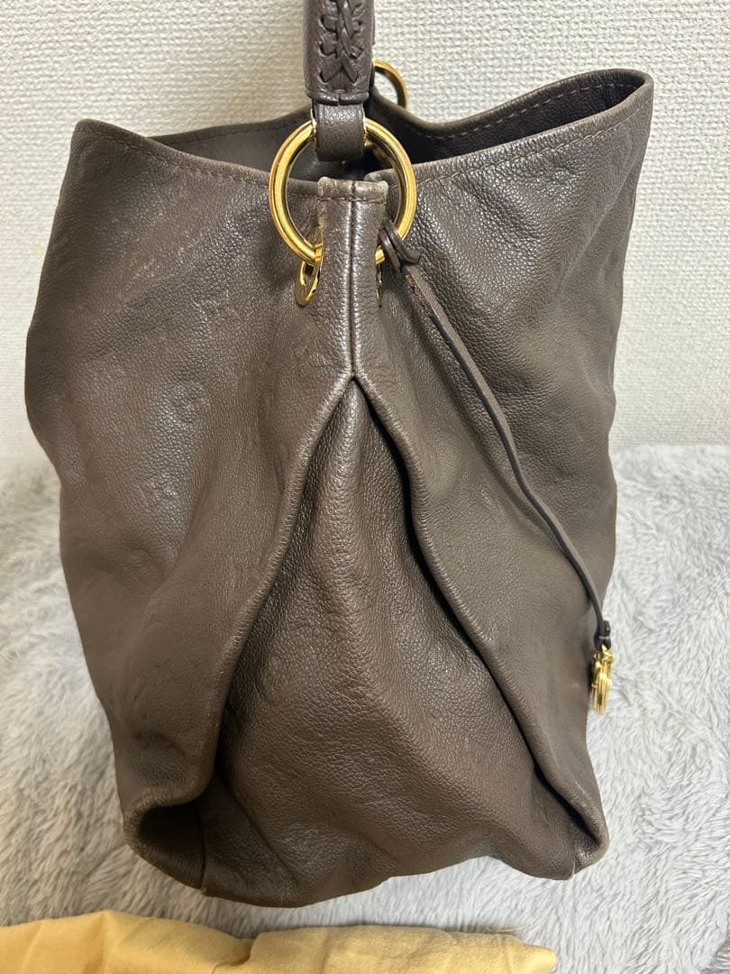 LOUIS VUITTON バック