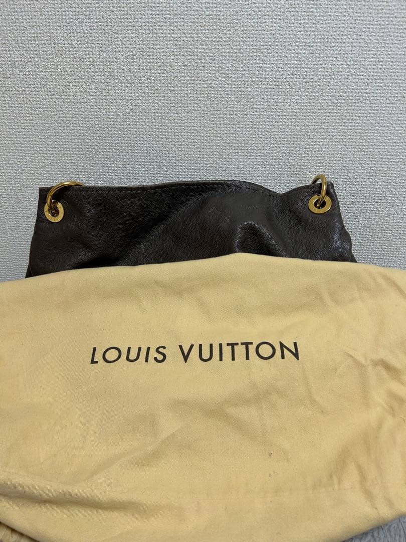 LOUIS VUITTON バック
